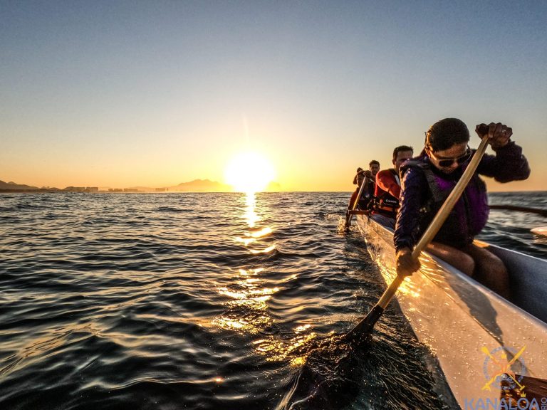 Aula e Passeio de Canoa havaiana