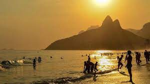 Passeio de canoa havaiana pelas mais belas praias do Rio de Janeiro