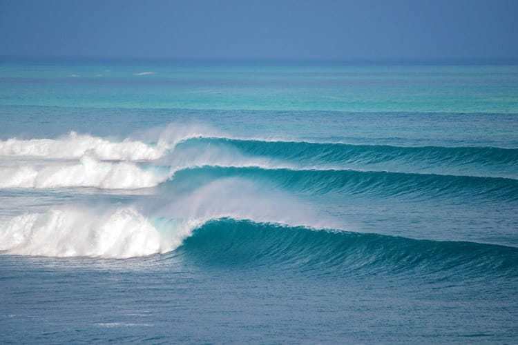 Como saber quando vai entrar um swell ondas gigantes?